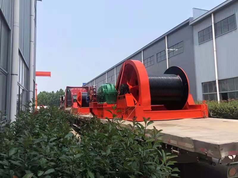 慢速32噸卷揚(yáng)機(jī)